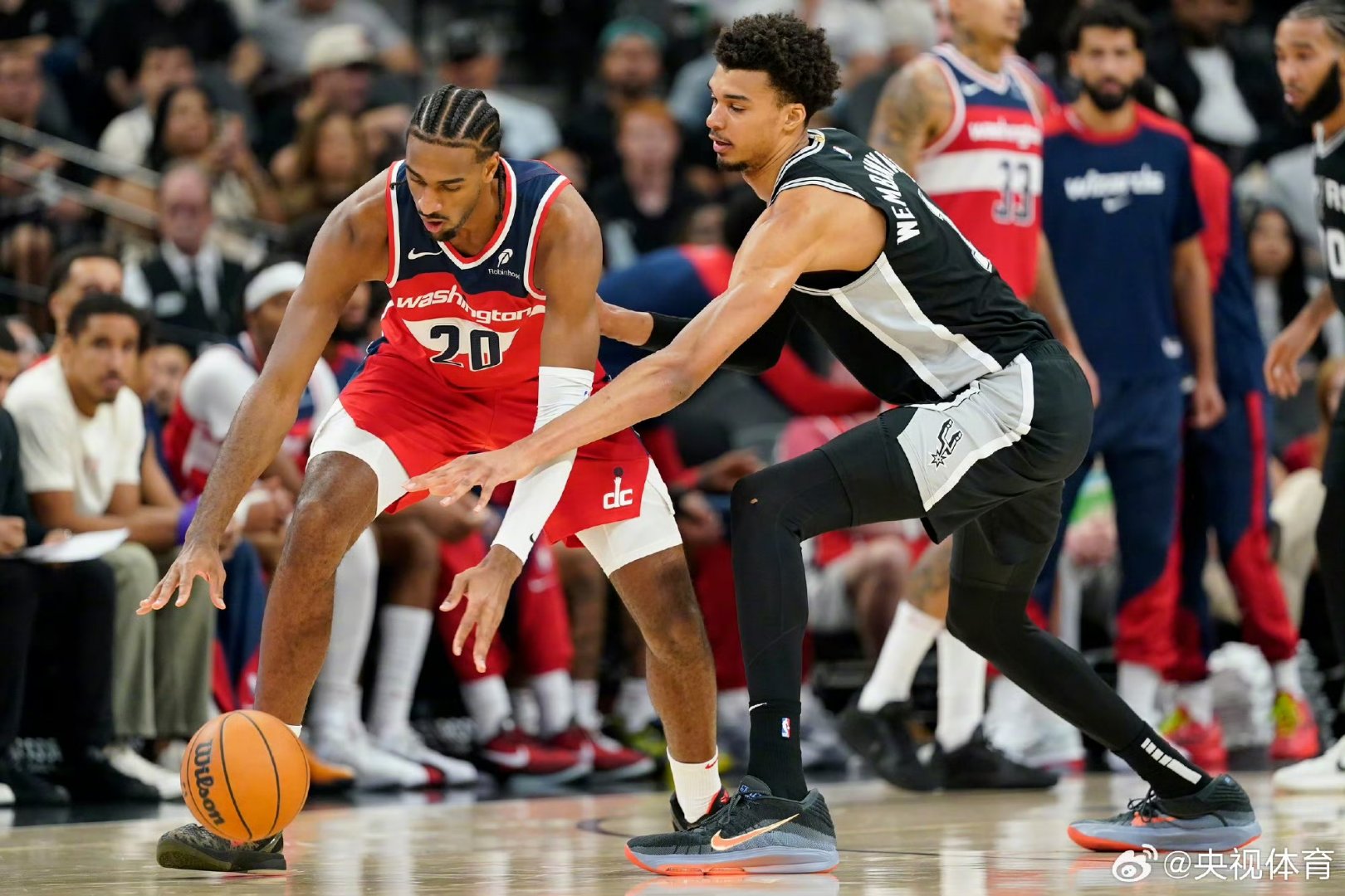 爱游戏官网圣安东尼奥马刺围绕德甲门线救险冲刺阶段曼联调整名单以备葡超，马龙逆转绝杀瞬间刷屏(圣安东尼奥马刺队)